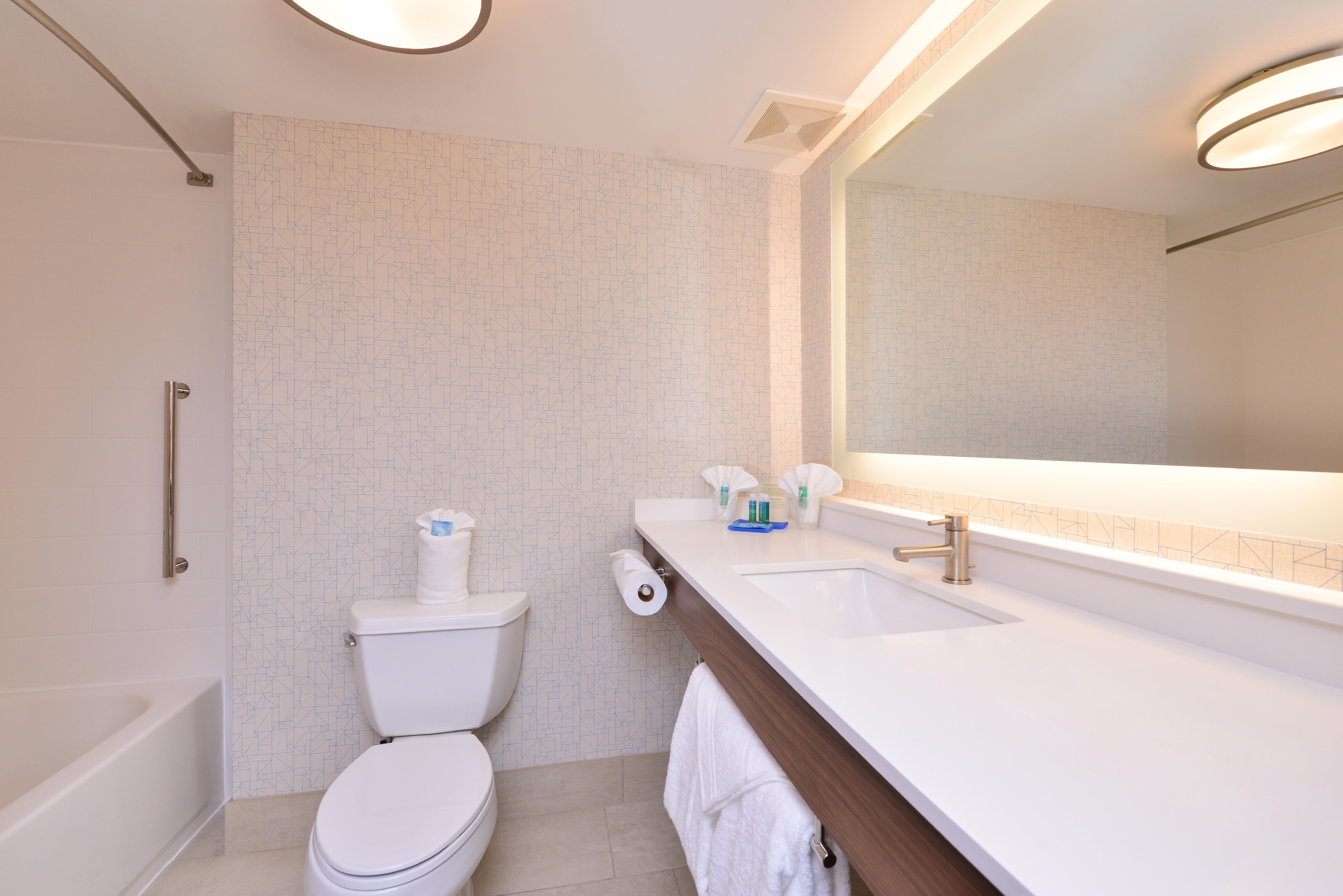 Express & Dtn-conv Ctr By Ihg